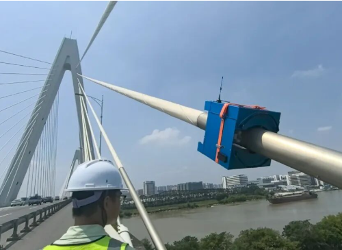 一台机器，5 天，搞定 300 根斜拉索检测
